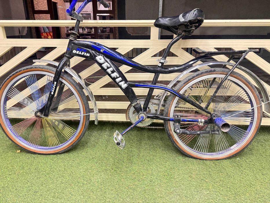 Delfin brendi ostida ishlab chiqarilgan BMX velosipedidi
