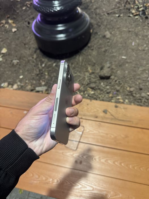 Продам Телефон Айфон 15 Pro 256Gb
