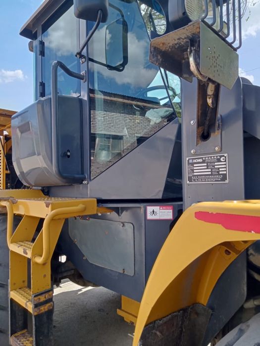 Продам франтальный погрущик