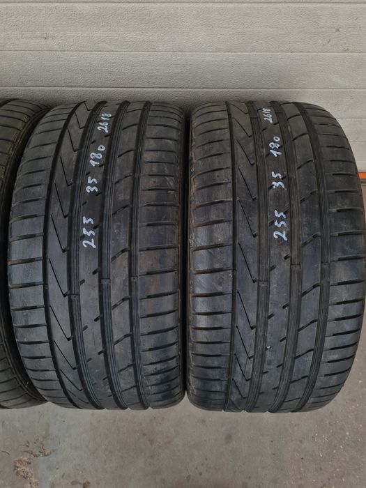 Летни гуми 4 броя Спорт П. HONAKOOK Ventus S1 Evo2 255 35 R18 225 40 R18 дот 2618