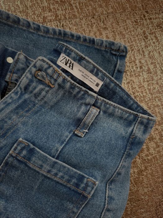 ZARA Cropped Wide Leg Front Pockets Jeans