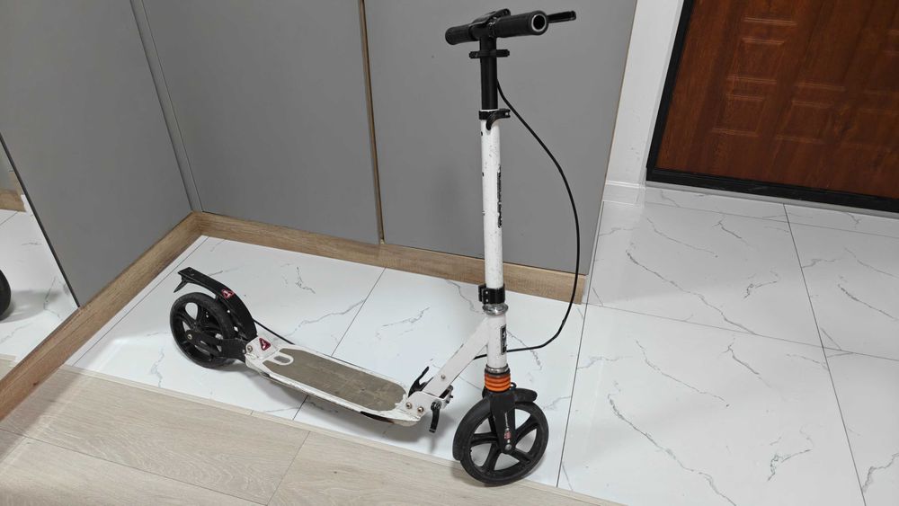 самокат SCOOTER 116D белый, б/у