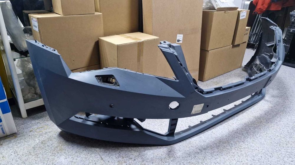 Бампер передний Skoda Super B 2019-23