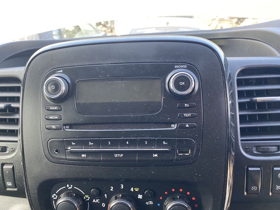 Panou Ac Opel Vivaro 2016