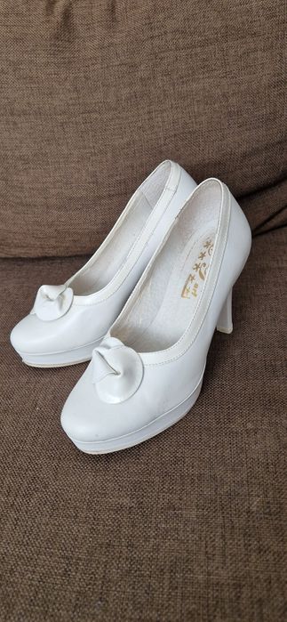 Pantofi dama marimea 35