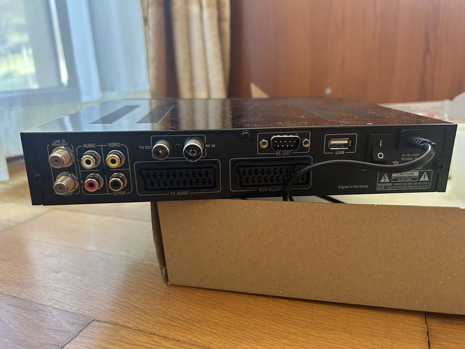 Head digital tuner SD2700 - ново