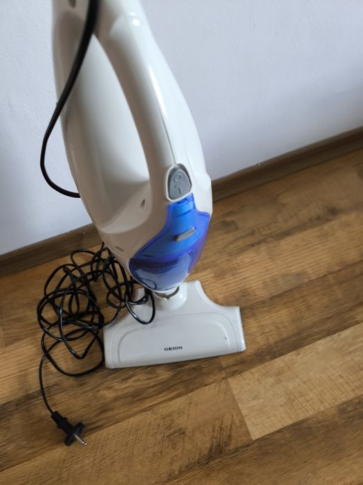 Aspirator cu tija Orion OVC-021