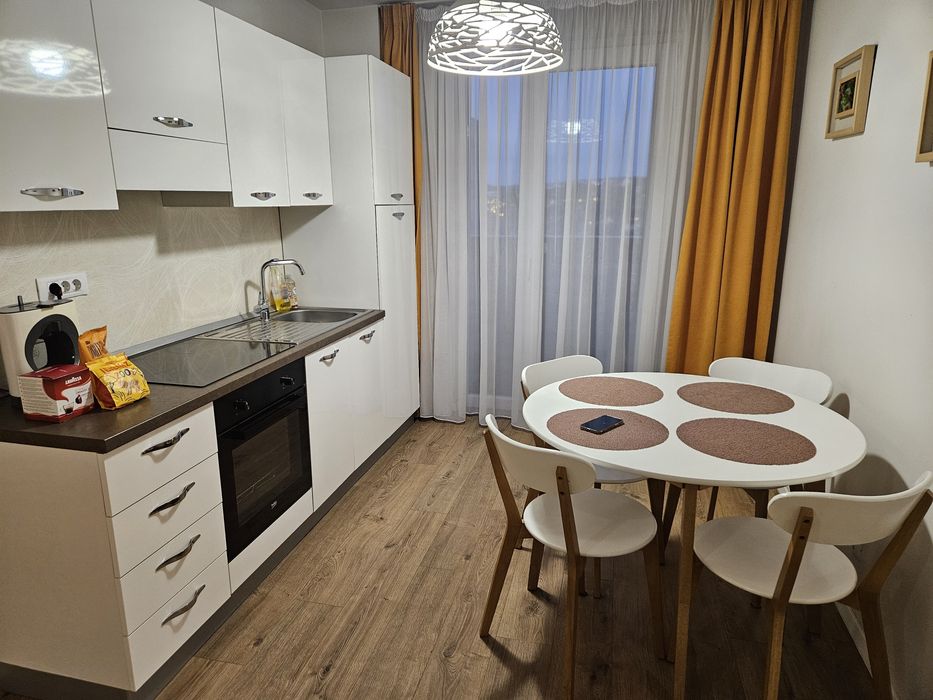 Dau in chirie apartament 3 camere centru general magheru — fotografia 1