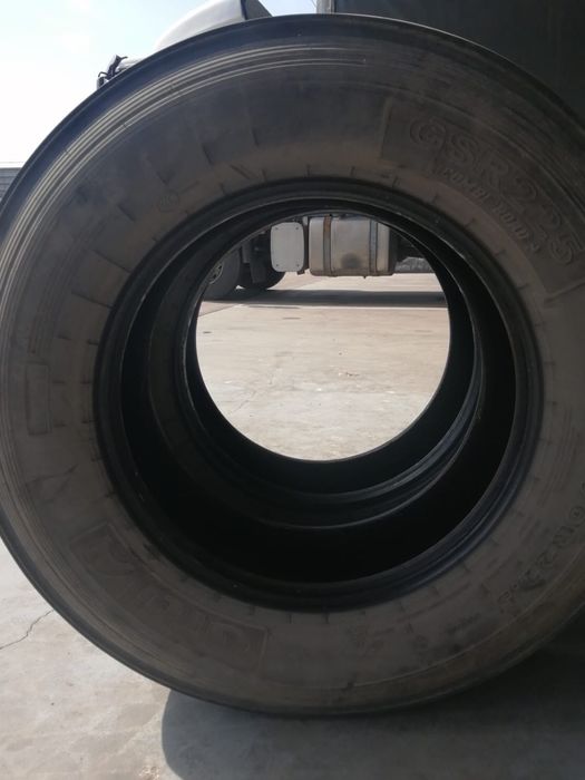 Продам шины б/у  315/70/22,5