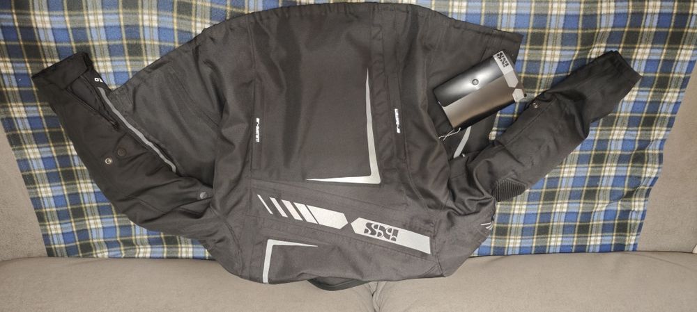 Продам мотокуртку IXS