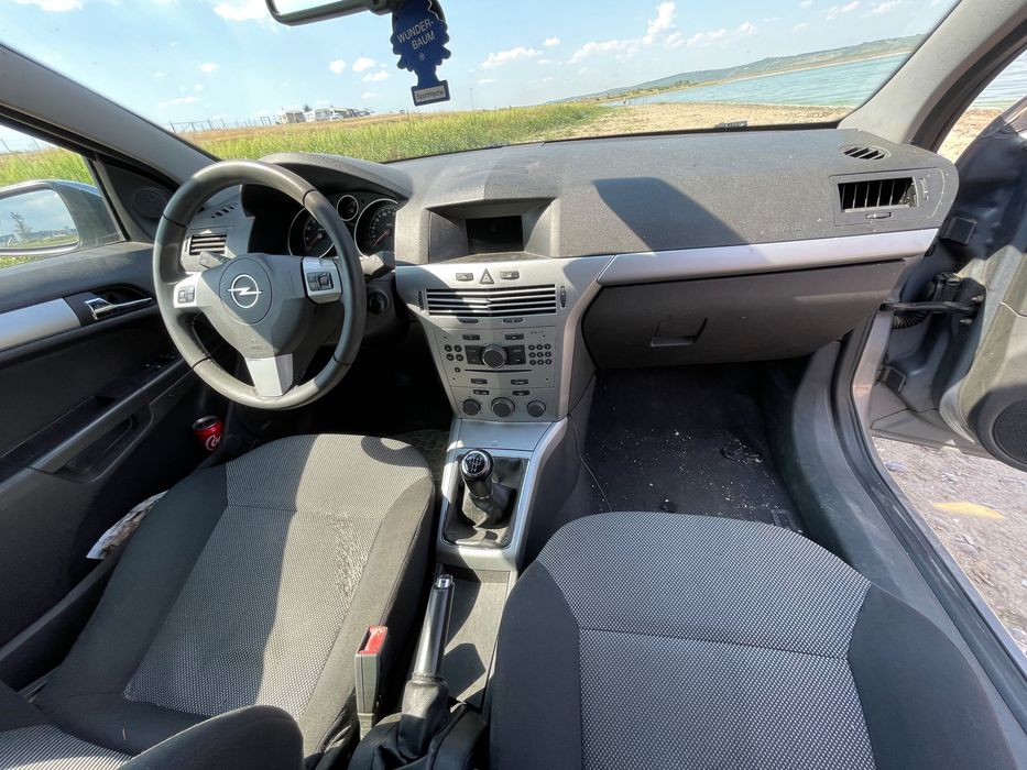 OPEL Astra 2009 — imagine 4