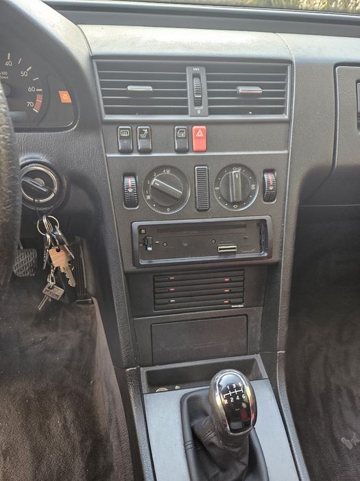 Mercedes Benz c180
