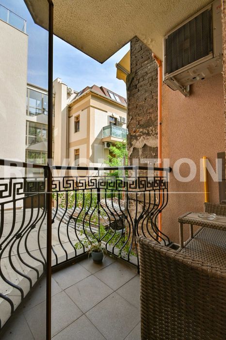 Дава се под наем Едностаен апартамент в София, Център - 35 кв.м за 600 € - Снимка #9