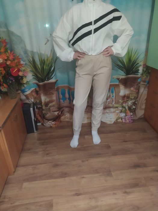 Продам брюки кожзам.