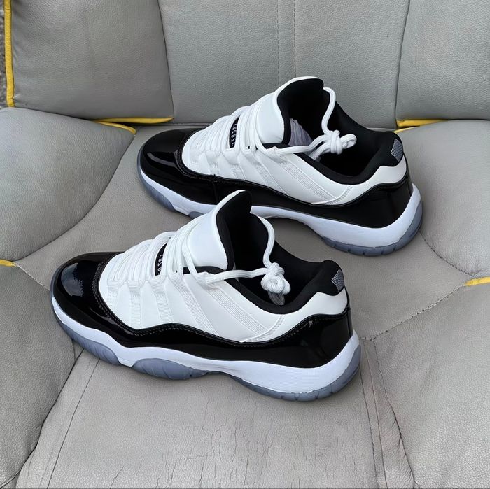 Кросовки Ait Jordan r11 low