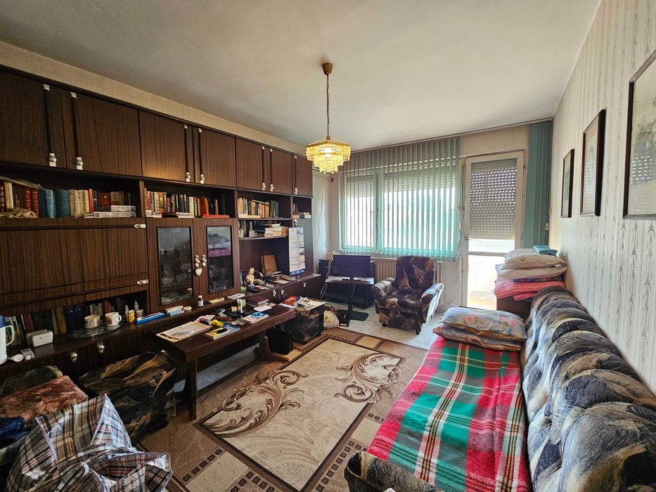 Продава се Тристаен апартамент в Горна Оряховица - 72 кв.м за 1153 €/кв.м - Снимка #1