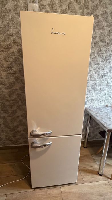 Frigider FRAM design vintage clasic
