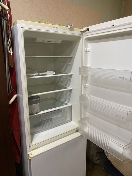 Продам холодильник LG