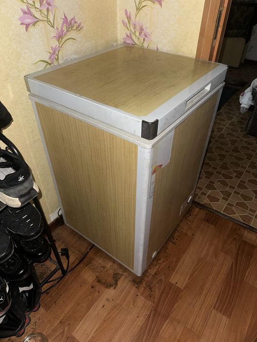 Продам морозильник