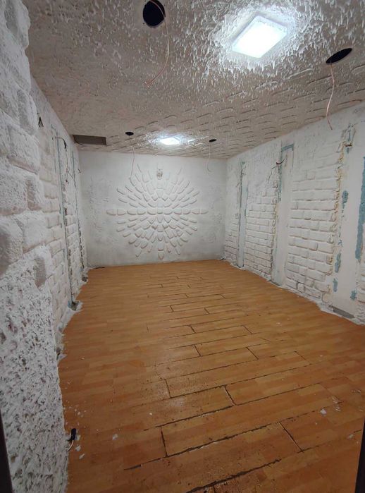 Дава се под наем  в Варна, Център -  кв.м за 765 € - Снимка #4