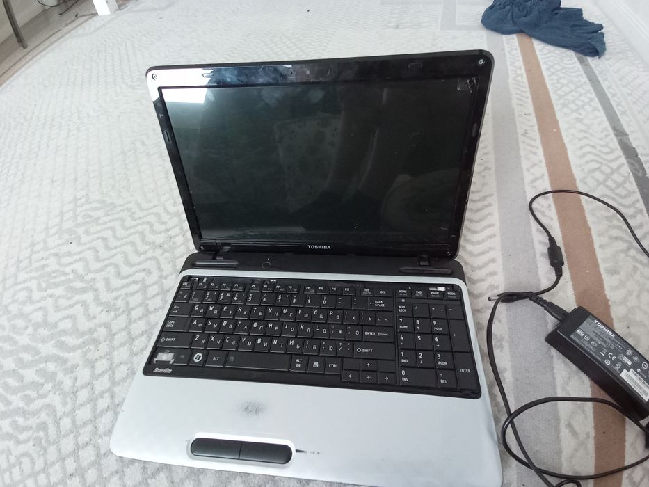 Ноутбук на запчасти