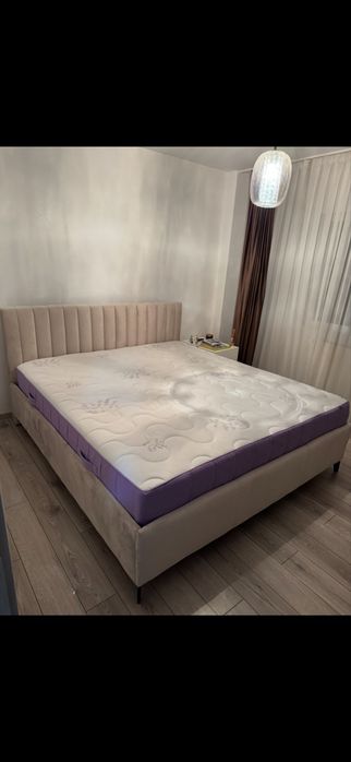 Vand apartament cu 4 camere
