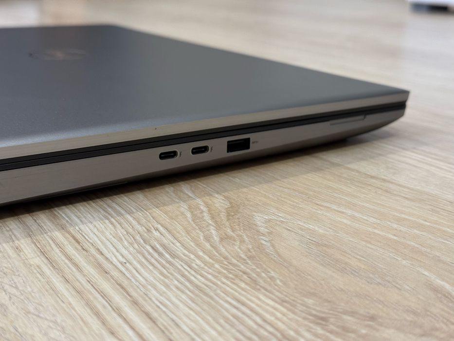 17.3’FHD IPS/RTX A4000 8GB/Dell Precision 7760/i7-11850H/32GB/512GB