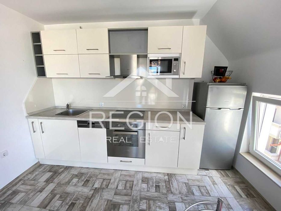 Дава се под наем Тристаен апартамент в Варна, Колхозен пазар - 90 кв.м за 433.5 € - Снимка #1