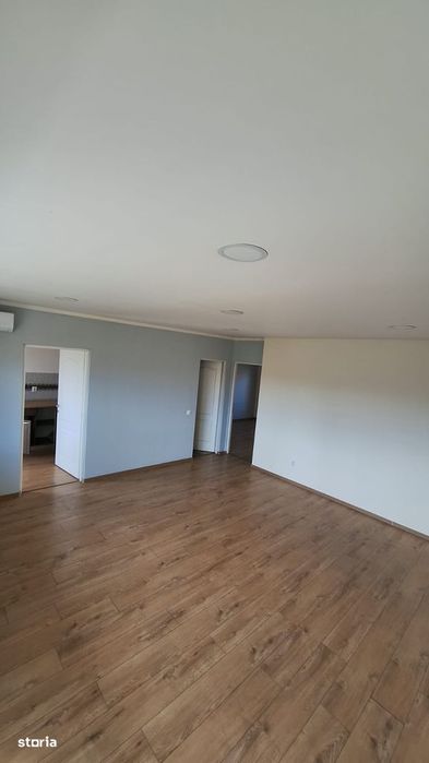 De inchiriat apartament nemobilat pt birou sau locuit Coposu 18A 50mp