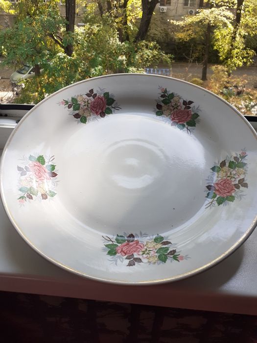 Продам  разную посуду.