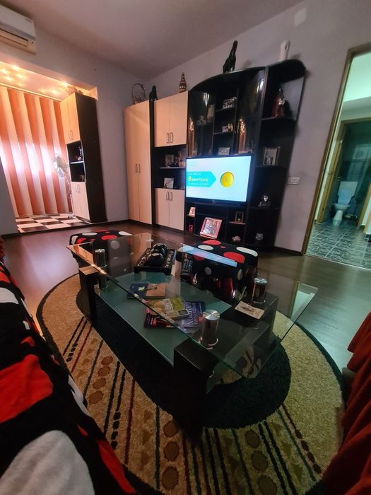 Vând apartament 2 camere