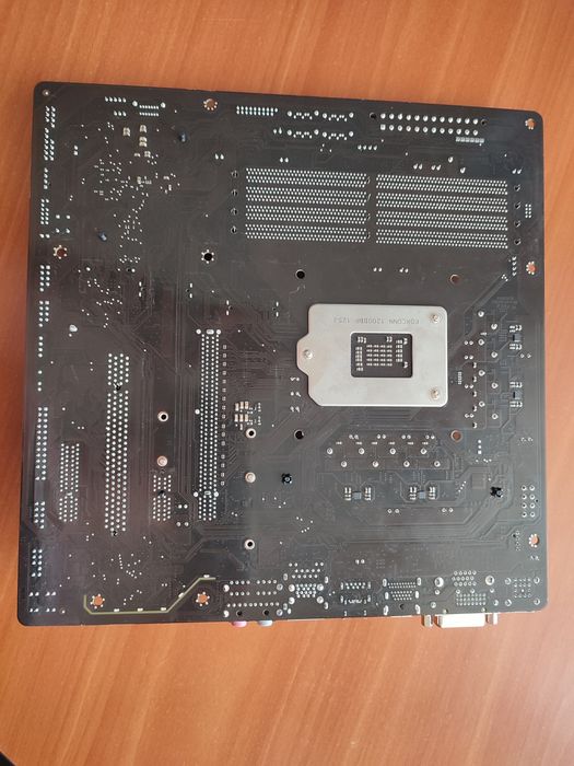 Gigabyte B560M socket 1200