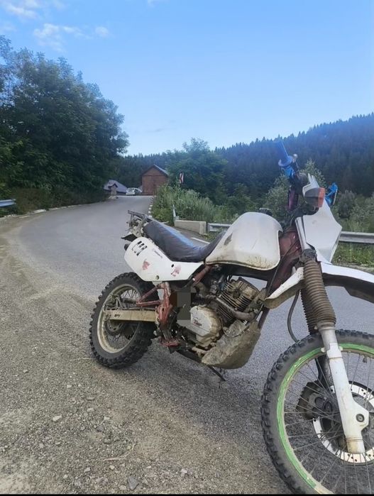 Vând cross 250 CC 4t
