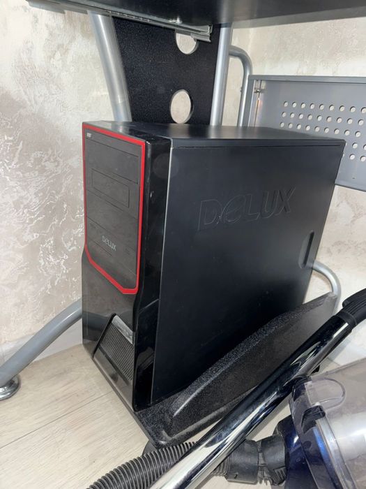 Компьютер со столом