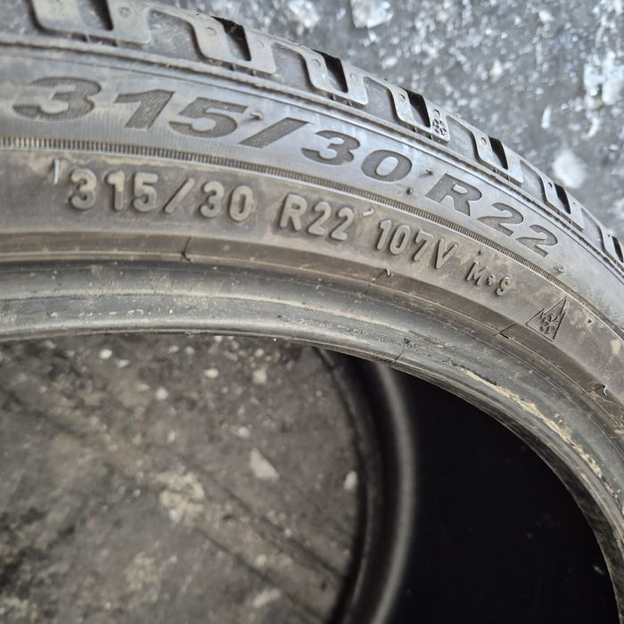315 30 22 cu 275 35 22  Pirelli, o bucata din fiecara