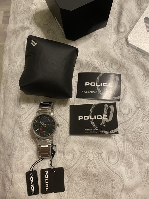 Ceas Police nou cu eticheta