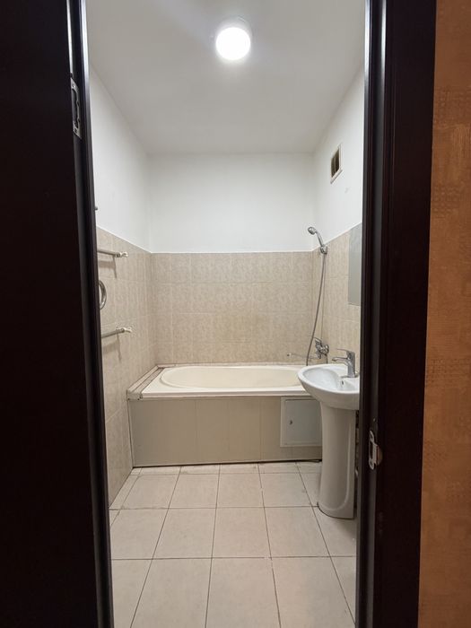 Сергели 9 худуд 2 хона 1 этаж срочно сотилади