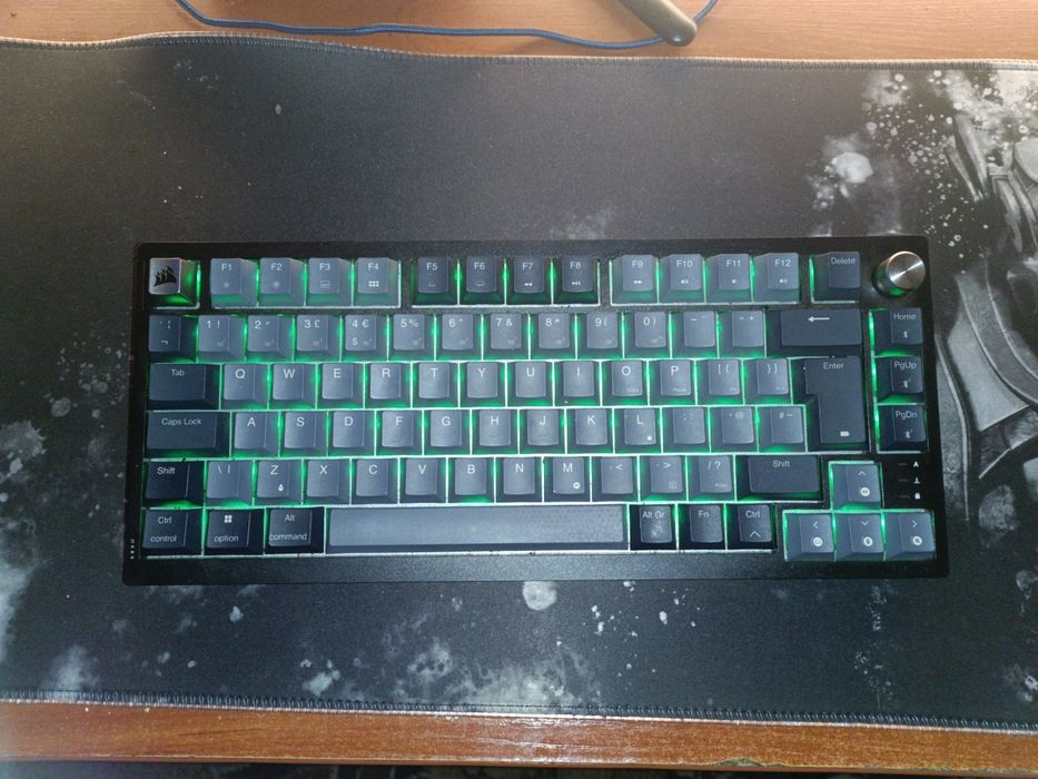 Безжична клавиатура Corsair k65 plus wireless