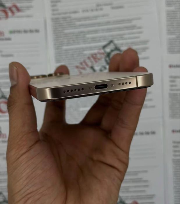 Айфон 16про мах 256памит