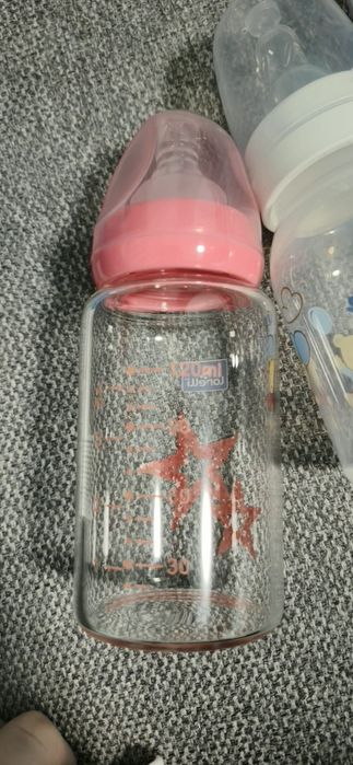 Бебешки шишета различни видове