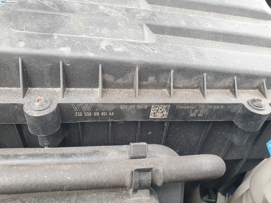Corp Carcasa Filtru Aer Volkswagen Golf 7 1.6 TDI 2013 - 2017 Cod 5Q0129607S 5Q0129620B [K3609]