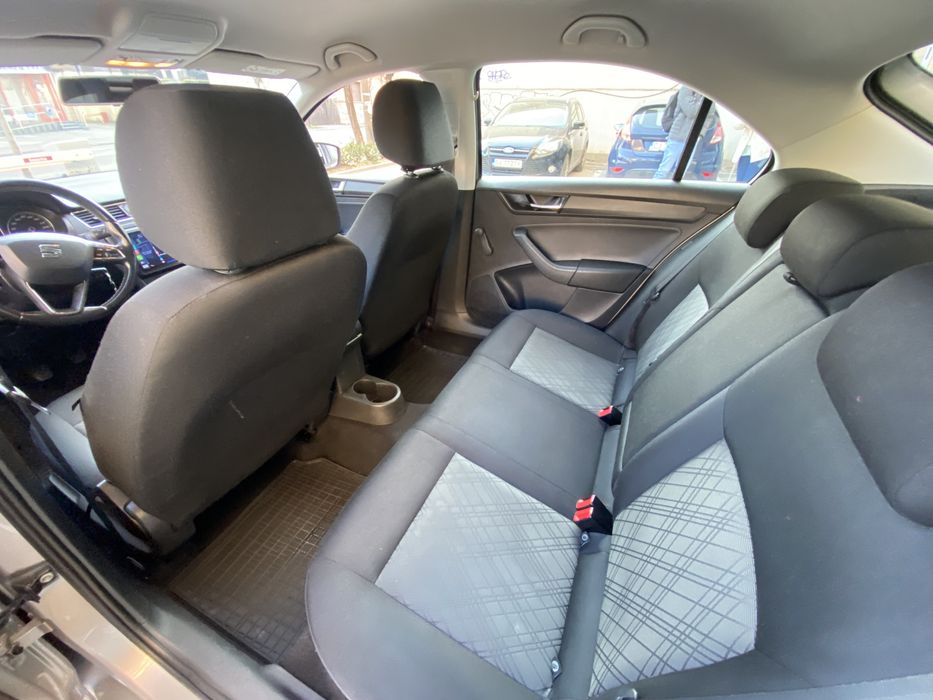ÎNCHIRIEZ SEAT TOLEDO 2019 (cu aer conditionat)