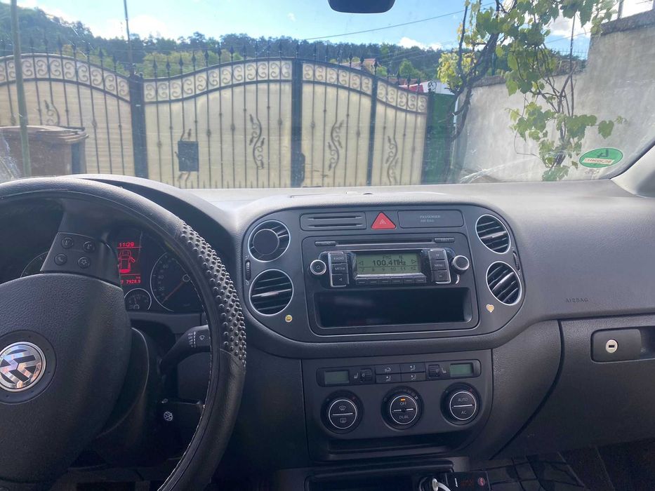 Vând Mașină Volkswagen