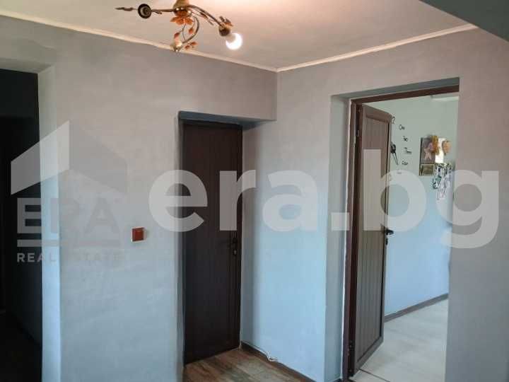 Едноетажна къща с басейн в кв."Рилци" гр. Добрич