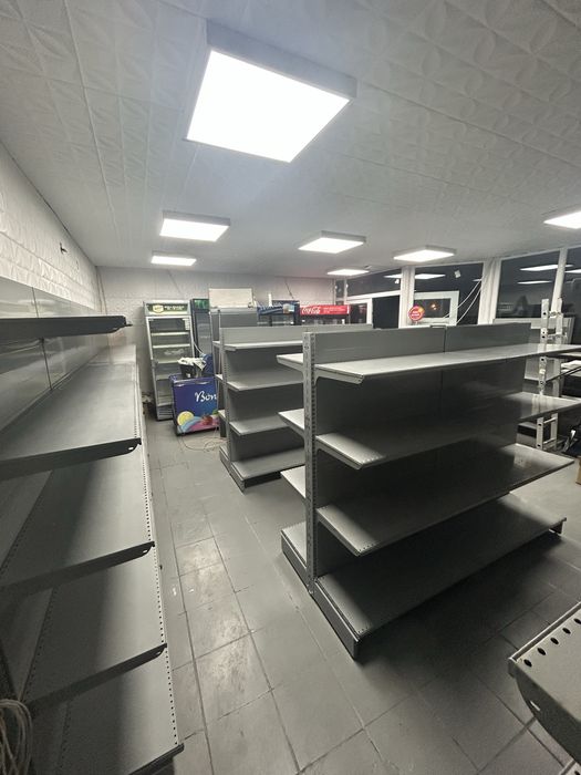 Rafturi pentru magazin