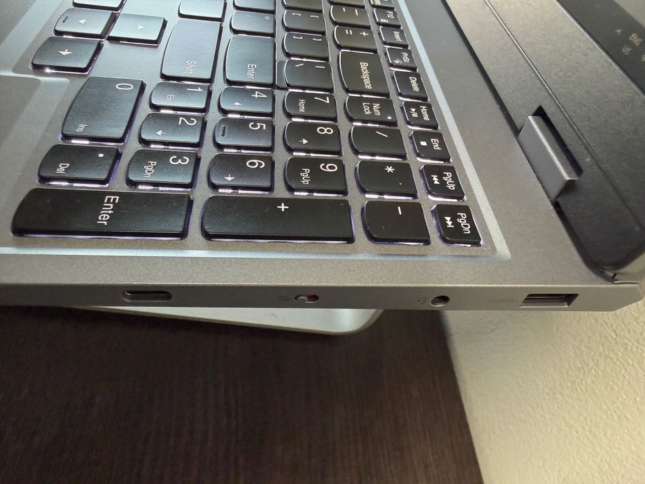 Laptop gaming Lenovo LOQ 15IAX9, Intel i5 seria HX, RTX 4060 8GB, 512 GB NVME, 12GB RAM