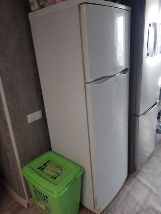 Продам холодильник