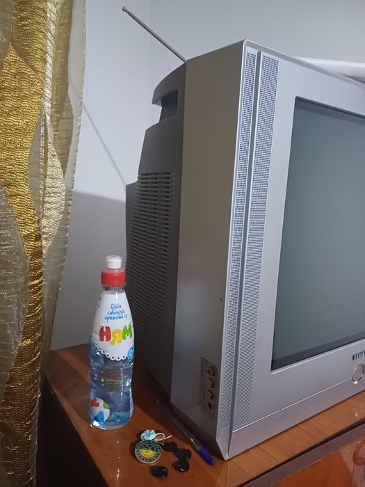 Продам телевизор