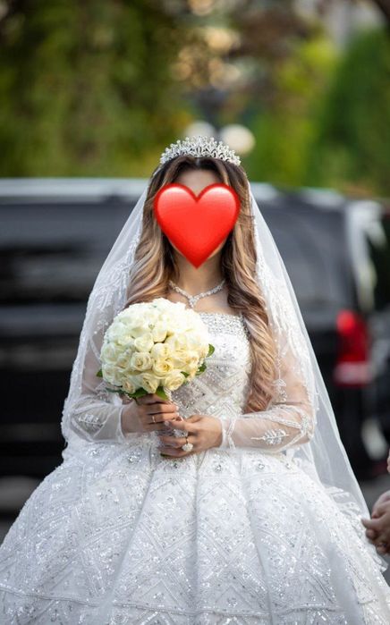 Kelin koylak sotiladi srochno