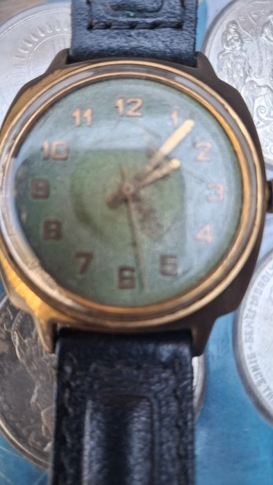 Продам советские часы